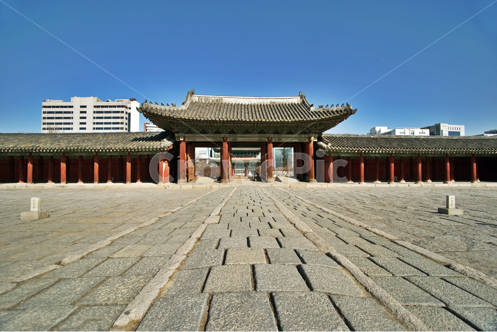 명정문,행각,창경궁,박석,중문,평상문,보물제385호,고건축,동행각,팔작지붕,한국전통,한국문화,korean traditional,korean culture,랜드마크,landmark,tourist attraction,한국랜드마크,한국관광지,한국명소,korea landmark,korea tourist attraction,건축물,건물외관,exterior,building,structure,architecture,construction