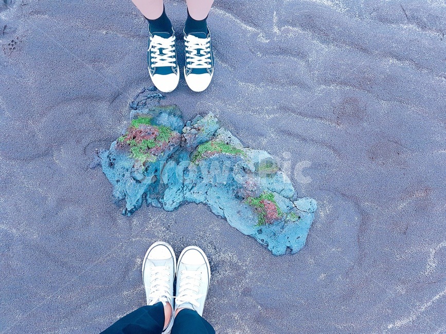 발샷,모래,검은모래,친구,운동화