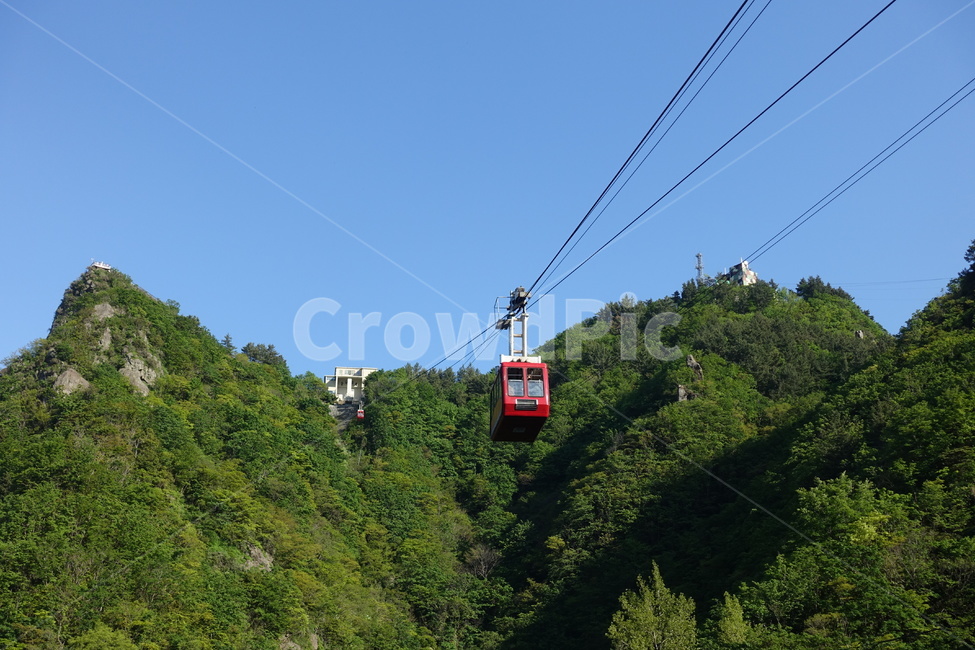 울릉도,독도일출전망대,전망대,케이블카,초록,자연,섬,산,mountain,리프트,탈것,교통수단