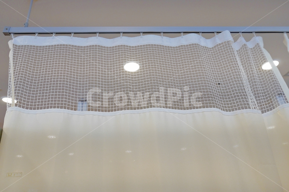 sliding,ceiling,physical therapy room,screen,medicine,aluminum,treatment room,inside,Pain Clinic,Oriental medicine clinic,light,patient,protect,lawmaker,hospital,bulkhead,curtain,mesh,cloth,surgery