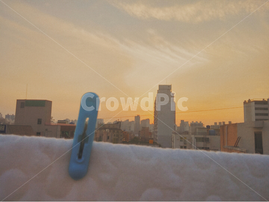 노을,빨래,빨래집게,이불,하늘,sky,옥상,아파트,도시,풍경,city,landscape,감성,sensible,feeling,nature,자연,outdoors,옥외