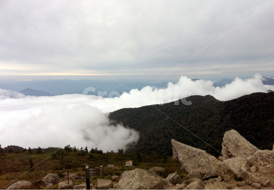 설악산,구름,산,바위,정상,하늘,cloud,rocky,top,등산,자연,풍경,nature,landscape,한국자연풍경,한국자연경관,korea nature landscape,outdoors,옥외