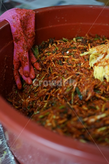 고무장갑,김장,김치,양념,매운,한국음식,한국전통,한국문화,korean traditional,korean culture,음식,식재료,요리,food,cook,meal,dishes,food reserves,채소,야채,vegetables