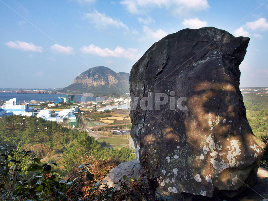 월라봉,산방산,바위,올레9코스,올레길,서귀포시,제주,자연,자연,풍경,nature,landscape,한국자연풍경,한국자연경관,korea nature landscape,제주도,jeju,jeju island,outdoors,옥외
