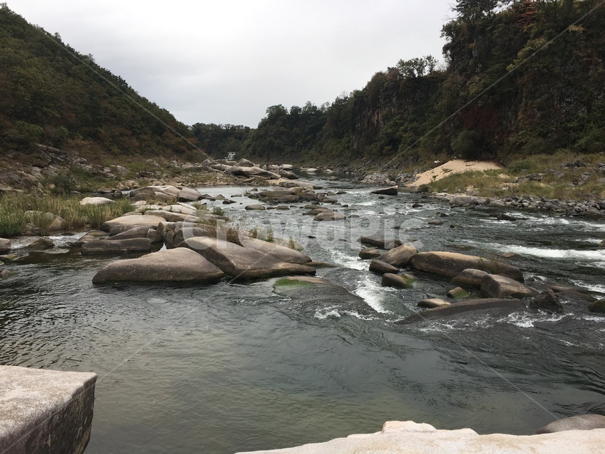 강원도,철원,고석정,풍경,산,바위,물