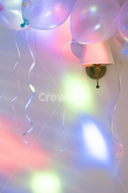 파티,풍선,조명,컬러풀,실내,파랑,빨강,초록,색깔,party,ballon,light,color,colorful,indoor,red,blue,green,RGB,homeparty,축제,행사,festival,carnival,event,기념일,축하,anniversary,congratulation,celebrate,celebration,색깔,색상,색채,색감,color sense,color sensitivity,feeling of color,인테리어,실내디자인,interior design