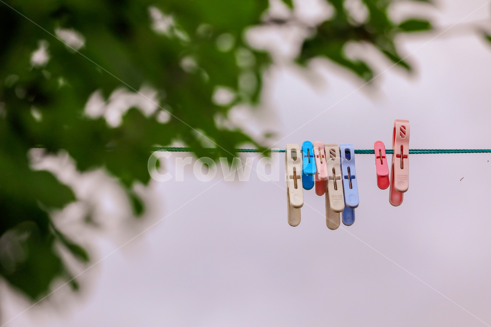 비,맑음,소품,빨래집게,감성,감성,sensible,feeling,색깔,색상,색채,색감,color sense,color sensitivity,feeling of color,사물,물건,오브젝트,thing,object,matter