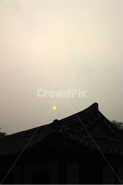 건축,전통건축,traditional,전통,기와지붕,해,하늘,한국전통,한국문화,korean traditional,korean culture,건축물,건물외관,exterior,building,structure,architecture,construction