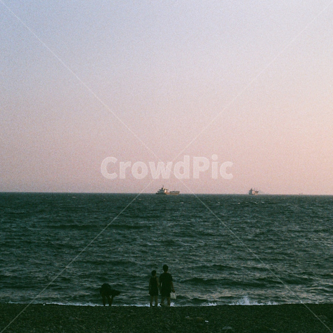 노을,바다,수평선,석양,뒷모습,자연,야외,자갈밭,해수욕장,사람,인간,nature,outdoors