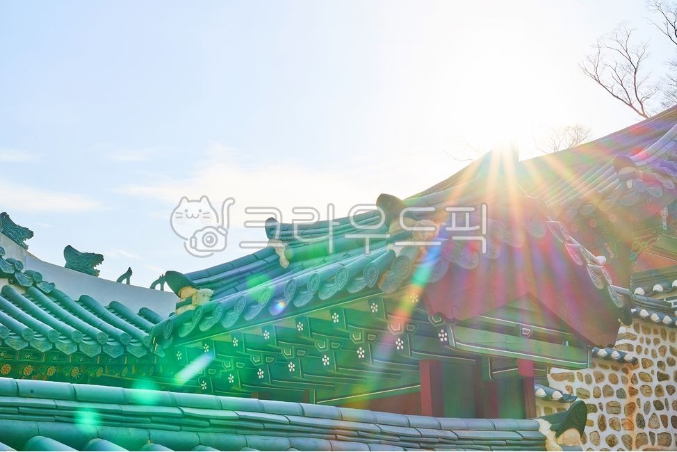 역광,빛갈림,빛내림,궁궐,처마,단청,지붕,전통,가옥,남한산성,남한산성행궁,눈부심,palace,flare,플레어,light,빛,한국전통,한국문화,korean traditional,korean culture,건축물,건물외관,exterior,building,structure,architecture,construction