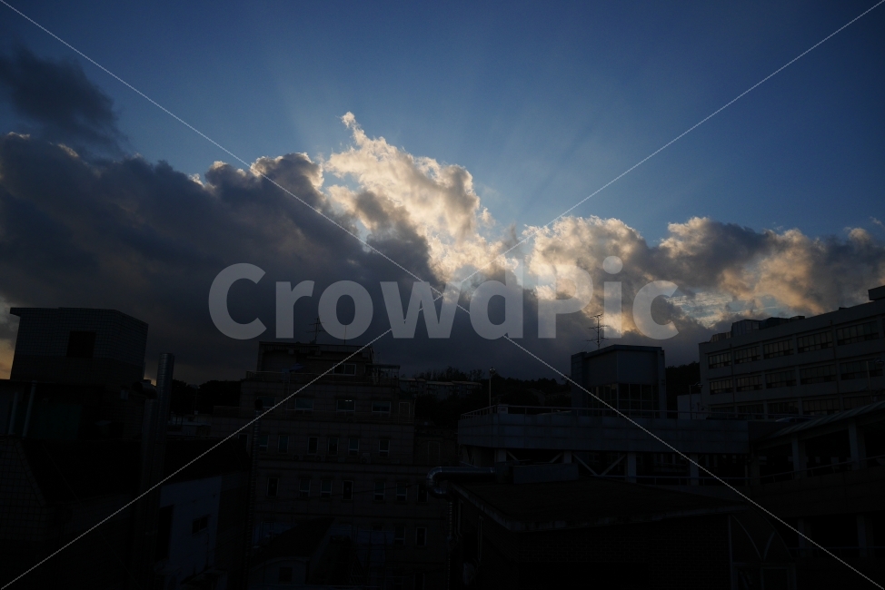 구름,햇빛,cloud,하늘,sky,도시,풍경,city,landscape,nature,자연,weather,날씨,outdoors,옥외,sky,cloud,cumulus,적운