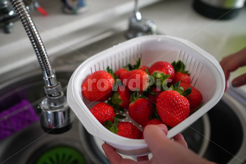 딸기,과일,음식,식물,디저트,후식,빨강,레드,red,fruit,food,plant,strawberry,음식,식재료,요리,food,cook,meal,dishes,food reserves,과일,열매,fruit
