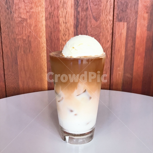 커피,바닐라라떼,바닐라라떼플롯,카페,아이스크림,우유,음료수,drink,beverage