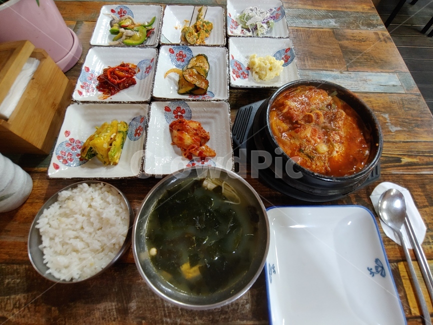 반찬,접시,음식,밥,국,meal,breakfast,lunch,dinner,아침식사,점심식사,저녁식사,메뉴,식탁,dish,soup,rice,menu,맛있는,yummy,delicious,한식,한정식,백반,식당,restaurant