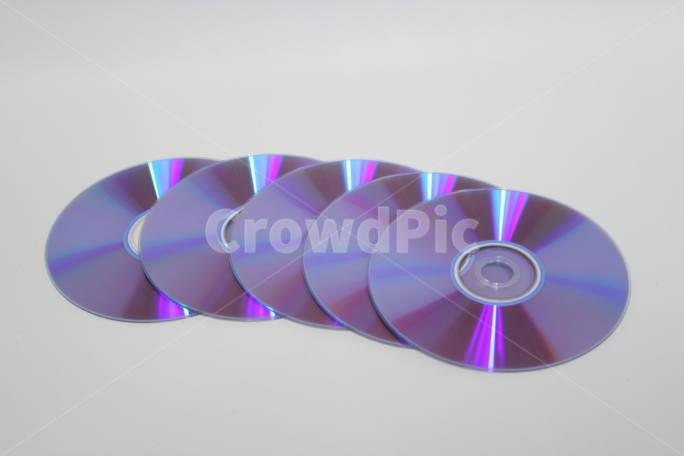 cd,시디,저장장치,컴팩트디스크,영상저장,dvd,디브이디,사물,물건,오브젝트,thing,object,matter