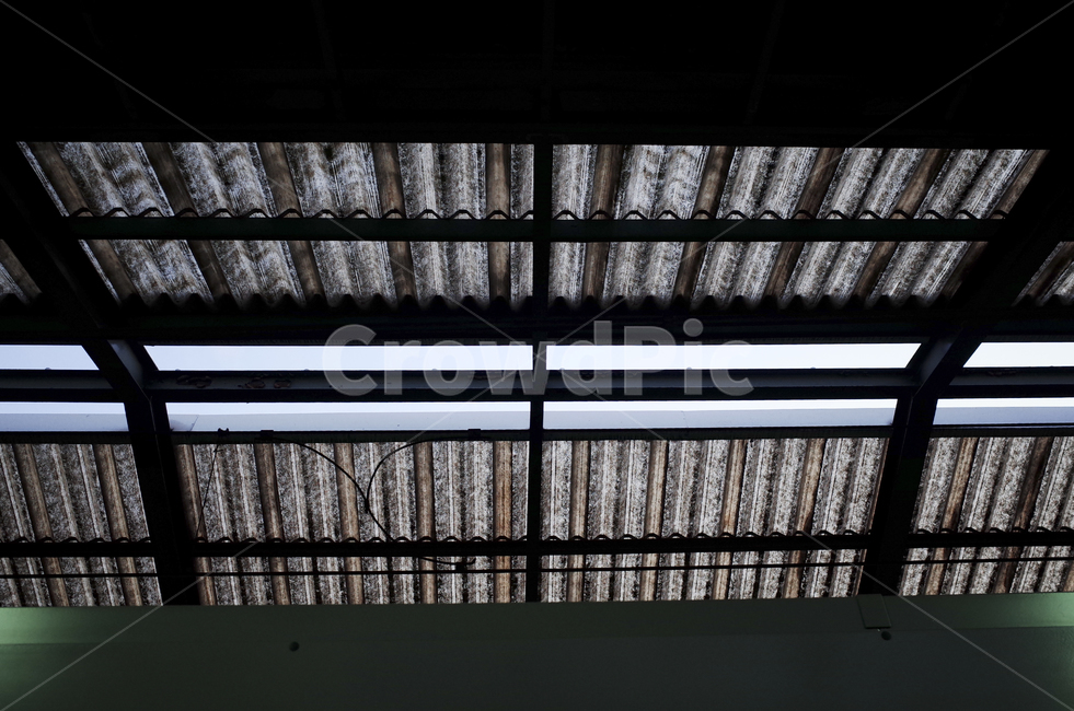 architecture,window,창문,건축물,building,건물,천장,낡은,오래된,더러운,dirty,old,ceiling