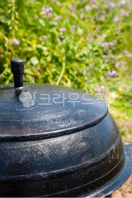 가마솥,무쇠솥,솥,솥뚜껑,식기,야외,전통,실외,클로즈업