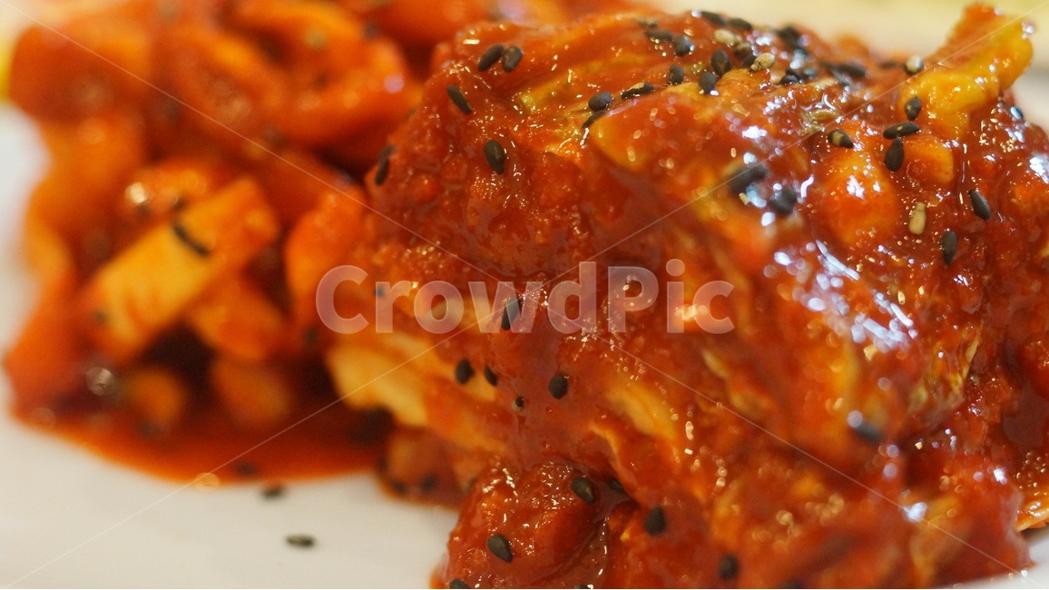아삭,김치,무말랭이,빨간색,양념,김치양념,식감,반찬,한국,수육반찬,쌈,매콤,푸드,한국음식,음식,식재료,요리,food,cook,meal,dishes,food reserves