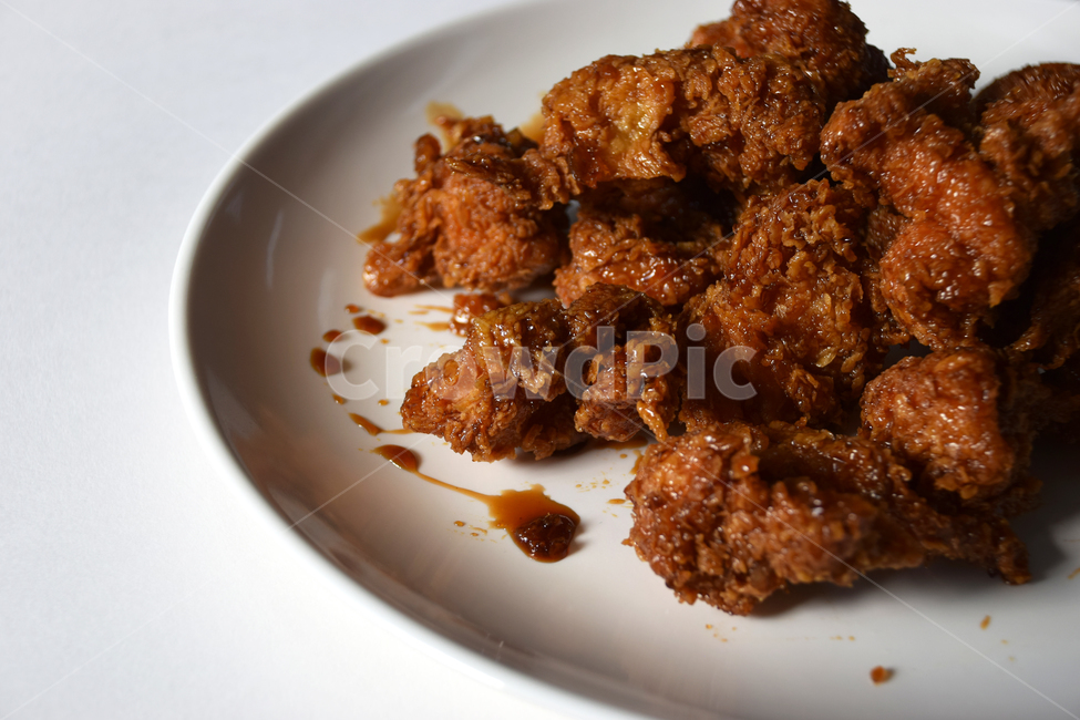 치킨,통닭,닭고기,배달음식,음식,요리,양념치킨,닭,야식,튀김,파티,잔치,양념,후라이드,매운,매운맛,마늘,갈릭,음식,식재료,요리,food,cook,meal,dishes,food reserves,육류,고기,meat