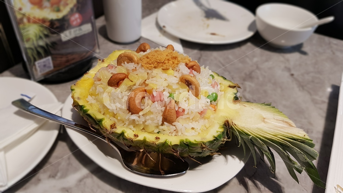 과일,fruit,식품,요리,식사,볶은밥,새우,파인애플,파인애플볶음밤,pineapple,friedrice,dish,meal,shrimp