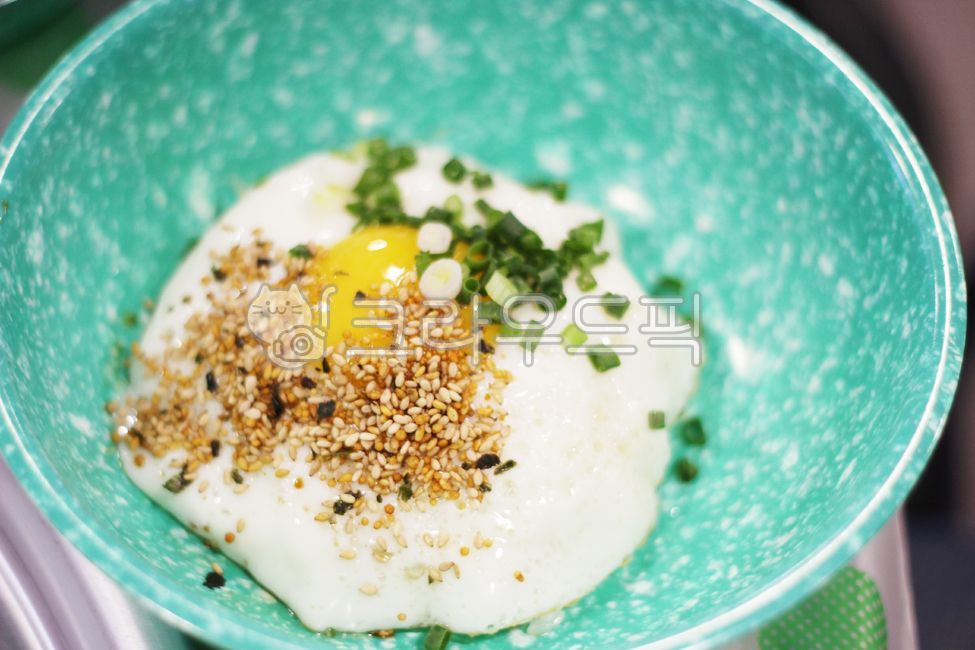 간장계란밥,계란밥,계란반숙,계란버터밥,볶음밥,계란후라이,써니사이드업,sunnysideup