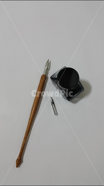 잉크,펜촉,나무펜대,필기도구,검정잉크,학용품,문구류,사무용품,school supplies,stationery,office supplies