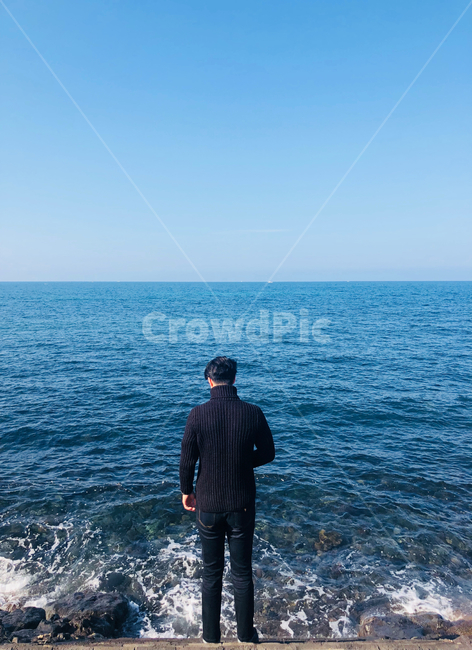 남자,바다,뒷모습,제주도,파도,사람,인물,인간,human,person,남성,남자,man,male