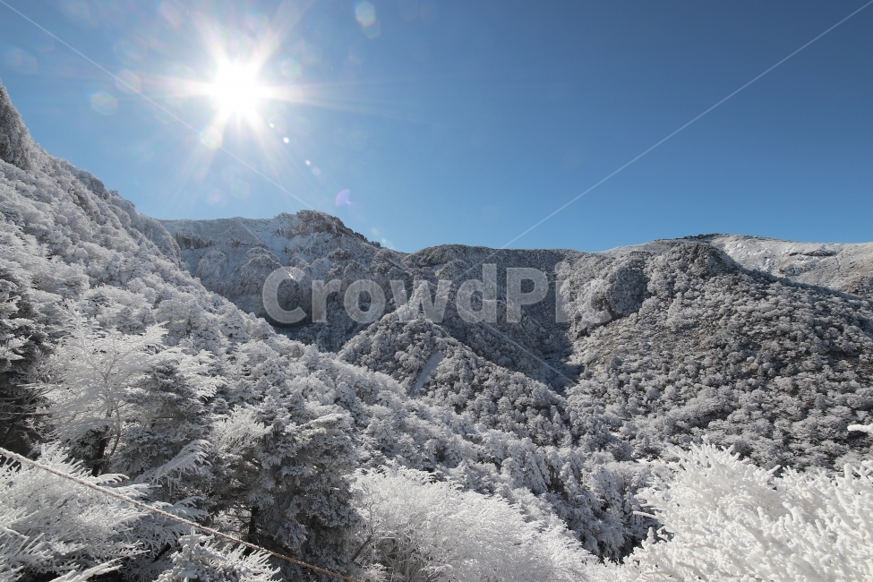 한라산,상고대,설산,겨울,겨울산행,눈꽃,진달래대피소,성판악,관음사,제주도,제주,백록담,겨울,계절,winter,season,자연,풍경,nature,landscape,한국자연풍경,한국자연경관,korea nature landscape,제주도,jeju,jeju island,outdoors,옥외