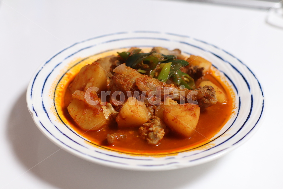 koreanfood,닭볶음탕,닭요리,닭고기,닭도리탕,닭,음식,한국음식,닭다리,감자,접시,점심,cook,dishes,식재료,foodreserves,한식,집에서,저녁,koreanfood,파,접사,확대,koreancook,koreanmeal