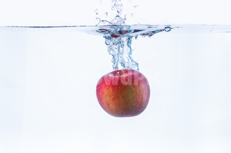 drop,falling,clean water,water tank,fruit,delicious,water,food,red,apple,water drop,washing,bubble,plant,underwater,clear water