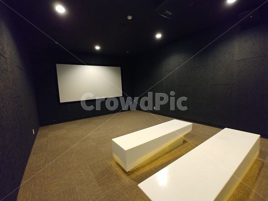 indoors,옥내,interiordesign,인테리어디자인,상영관,프로젝터,인테리어,실내디자인,interior design