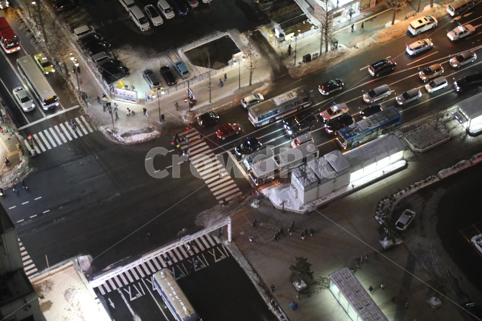 밤,야경,도심,도시,도시전경,밤도시,야경,밤,풍경,nightscape,night,landscape,도시,city,교통,교통수단,traffic,transportation,road,도로,intersection,교차로,outdoors,옥외,경치,nature,자연,scenery,car,차,automobile,자동차,vehicle,차량