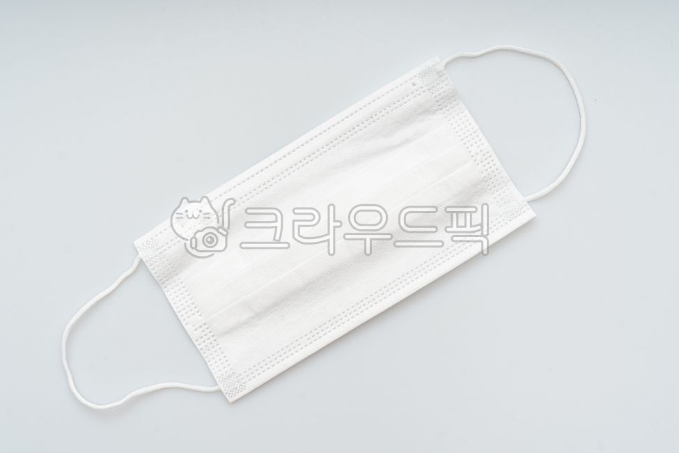 fine dust,covid,infection,cold,air,pollution,virus,cough,healthcare,defense,disposable mask,hygiene,safety,quarantine mask,block,protect,dust,prevention,mask,respiratory system,disease,Medical treatment,health,disposable,Medicine,White,sanitary mask,Covid