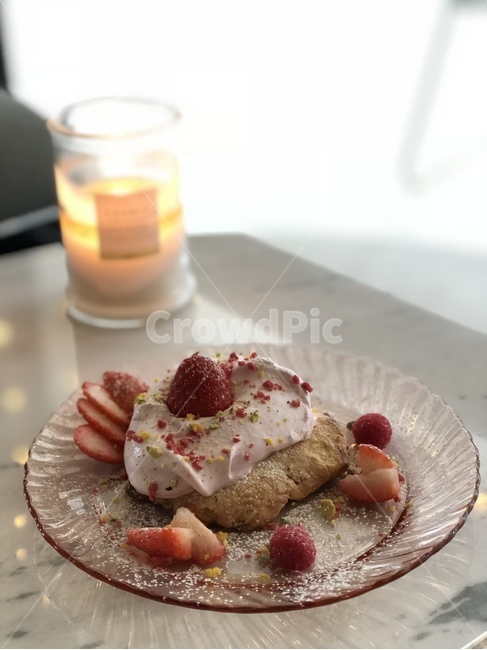카페,디저트,딸기,플레이팅,후식,cafe,dessert,strawberry