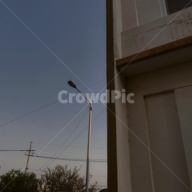 전봇대,전등,건물,전선,나무,감성,하늘,자연,풍경,nature,landscape,lamp post,램프 포스트