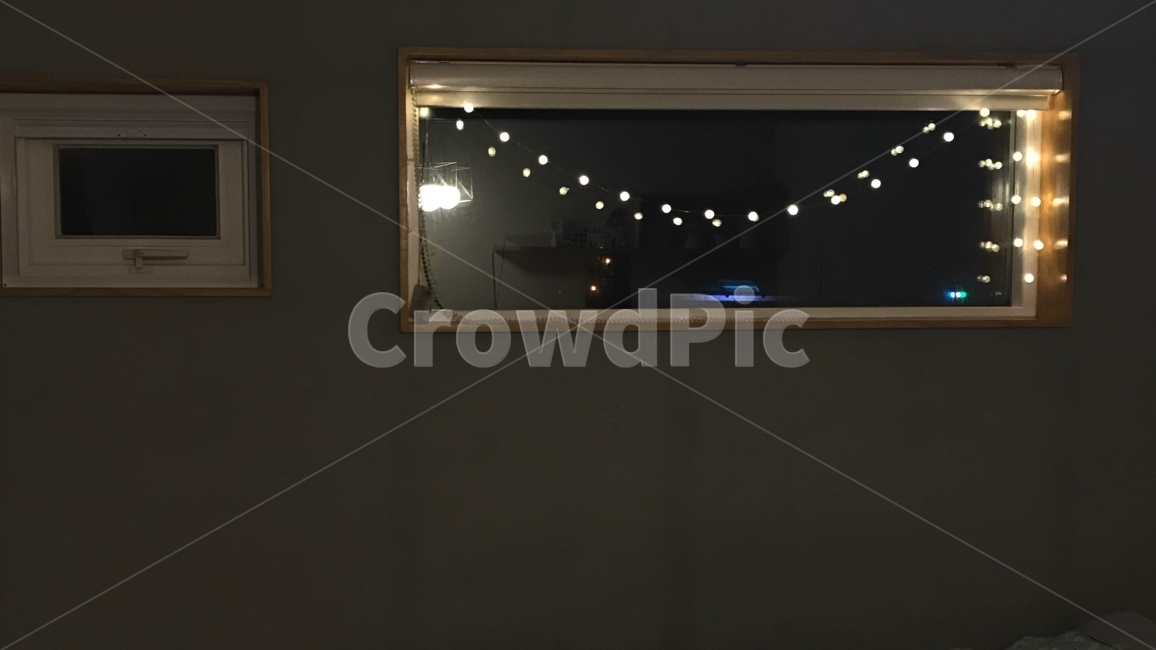 감성사진,전구,야경,밤,창문,인테리어,실내디자인,interior design