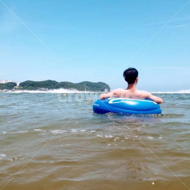 person,바다,사해,여름,water,물,human,인간,튜브,하늘
