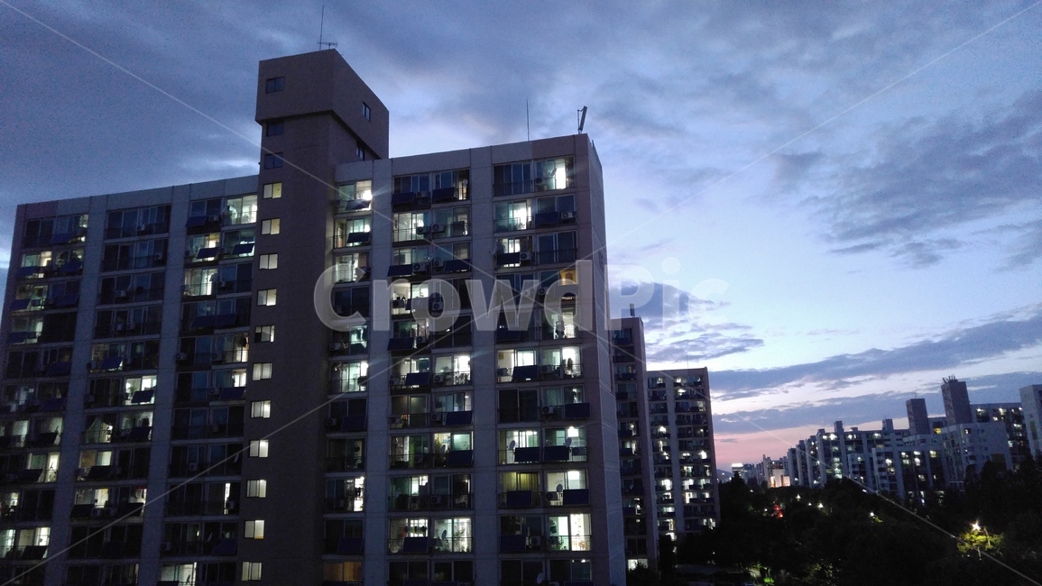 아파트,조명,해질무렵,노을,어두운,apartment,lighting,sunset,dark