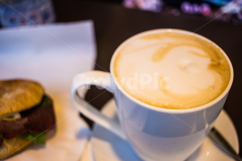 cup,컵,coffeecup,커피컵,latte,마실것,beverage,라떼,디저트,카페,이탈리아,커피,커피,카페,coffee,cafe