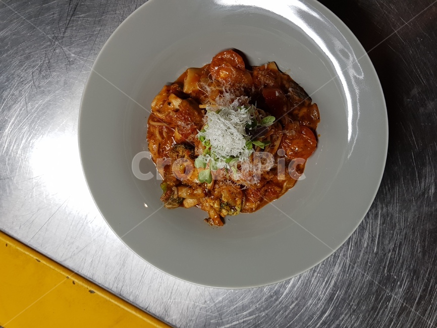 파스타,회색접시,토마토파스타,스파게티니,새우파스타,gray,접시,dish,plate,음식,식재료,요리,food,cook,meal,dishes,food reserves,면류,면요리,noodles,양식,서양음식,서양요리,western food,western dishes,western meal,western cook