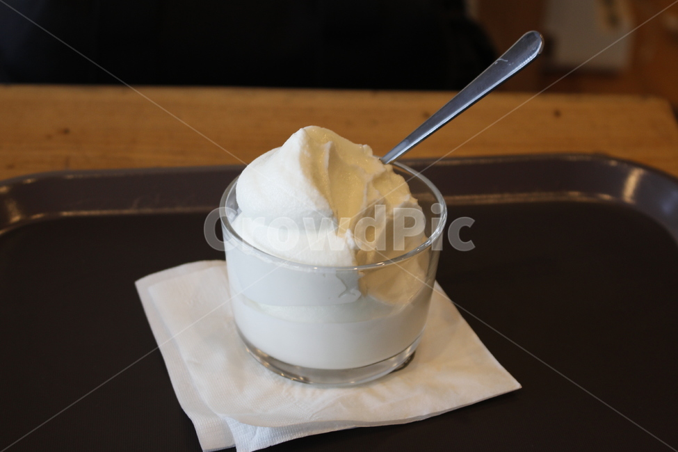 카페,디저트,아이스크림,산양아이스크림,스푼