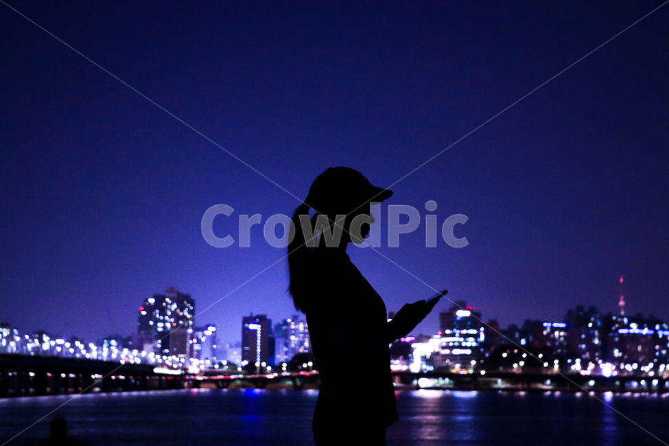 한강,야경,실루엣,시티뷰,여의도,cityview,여의나루,여자,여자실루엣,감성,도시,도시풍경,한강야경,야경,밤,풍경,nightscape,night,landscape,도시,city,한국도시풍경,한국도시경관,korea cityscape,사람,인물,인간,human,person,여성,여자,woman,female,lady,인물실루엣,사람실루엣,character silhouette,human silhouette,building,건물,metropolis,중심지,시티,town,urban,어반