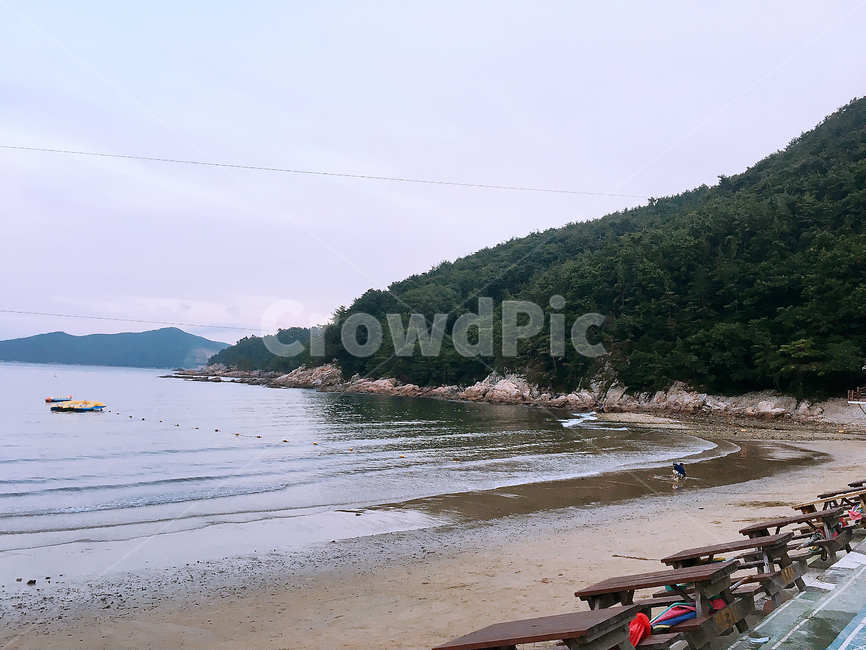 해변,해안가,바다,산,구름,의자,자연
