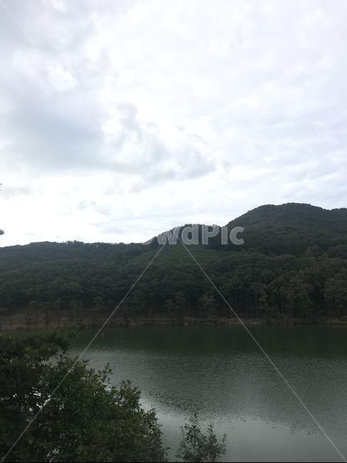 호숫가,호수,푸른하늘,맑은날씨,푸른산,자연,풍경,nature,landscape,water,물,outdoors,옥외