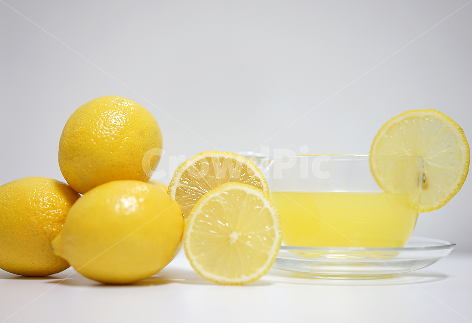 레몬차,음료,레몬,신맛,노랑,옐로우,yellow,과일,음식,lemon,음식,식재료,요리,food,cook,meal,dishes,food reserves,과일,열매,fruit,음료수,drink,beverage