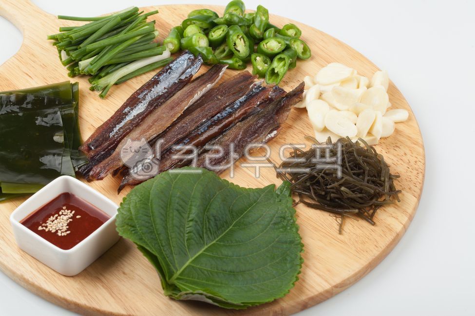 Gwamegi Hansang,Pohang and catfish,winter snacks,fish,vegetable,Guryongpo Gwamegi,Gwamegi,food,Pacific saury