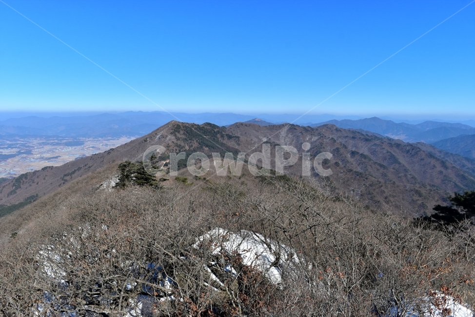 지리산,서북능선,노고단,풍경,비경,명산,국립공원,성삼재,묘봉치,만복대,고리봉,반야봉,천왕봉,정령치,세걸산,세동치,부운치,팔랑치,산행,등산,트레킹,National,Park,철쭉,파란,하늘,바래봉,사진,산그리메,산너울,명선봉,토끼봉,힐링,감성,전망,조망,아름다운,수려한,nature,landscape,겨울,계절,winter,season,자연,풍경,nature,landscape,한국자연풍경,한국자연경관,korea nature landscape,outdoors,옥외