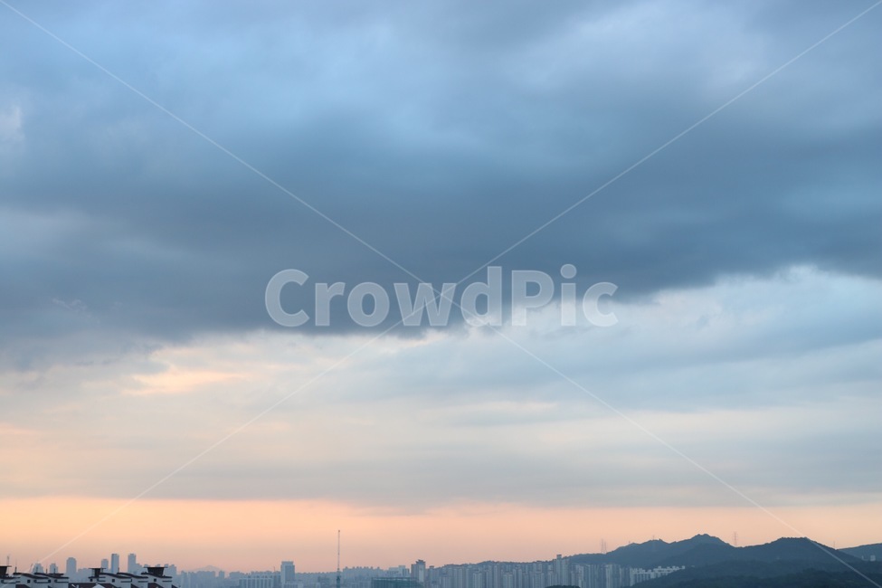 하늘,구름,노을,자연,산,건물,sky,cloud,sunset,nature,mountain,building,sora,kumo,yuuyake,yama,tatemono,orange,orenziiro,자연,풍경,nature,landscape,outdoors,옥외