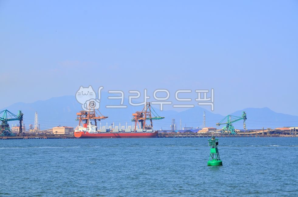 industrial facility,chemical complex,ship,building,cloud,shipping,complex,manufacturing,pipe,huge,unloading,cargo,export,sky,crane,shipment,manufacturing industry,metal,equipment,loading,Chimney,water,steel frame,port,petrochemical,machinery,cargo ship,bl