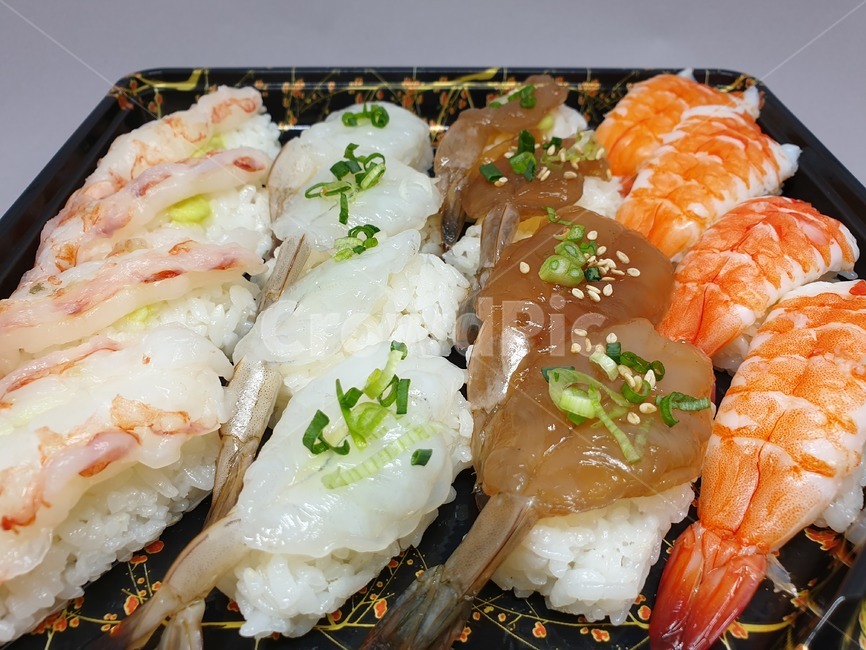 초밥,새우,새우초밥,스시,sushi,일식,일본요리,일본음식,해물,수산물,shrimpsushi,식사,간편식사,사물,오브젝트,object,seafood,food,음식,시푸드,씨푸드,먹는거,먹는것,음식,식재료,요리,food,cook,meal,dishes,food reserves,일식,일본음식,일본요리,Japanese food,Japanese dishes,Japanese meal,Japanese cook